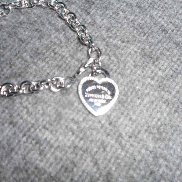 PERFECT CHRISTMAS GIFT TIFFANY & CO 18K WHT GOLD & DIAMOND HEART TAG BRACELET - Picture 7 of 16